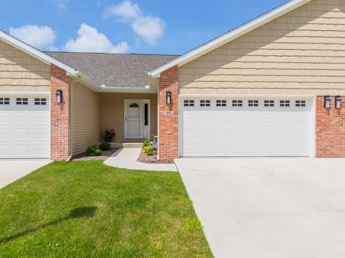 221 Cassidy Rd, Normal, IL, 61761-9703 | Card Image