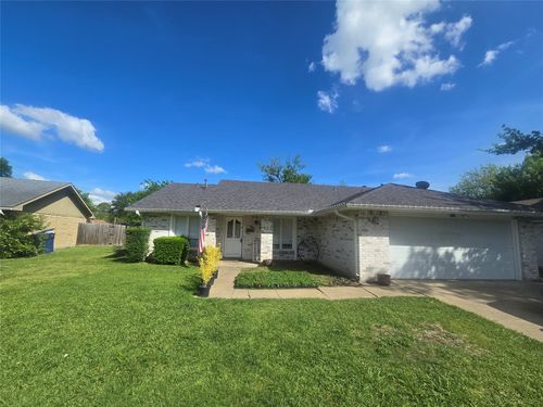 422 Woodmere Dr, Garland, TX, 75043-2930 | Card Image