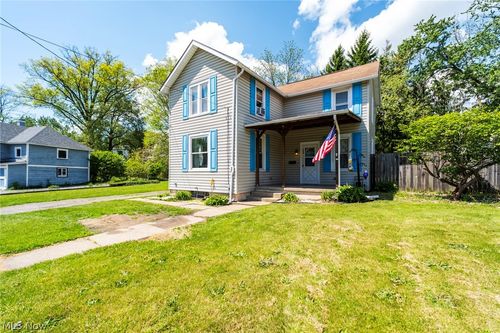 758 Summit St, Salem, OH, 44460-3822 | Card Image