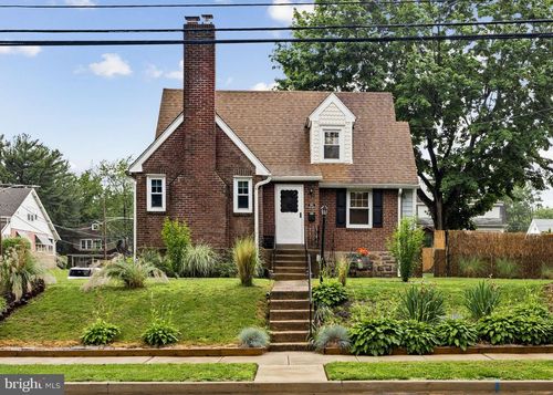 501 S Ridgeway Ave, Glenolden, PA, 19036-2306 | Card Image
