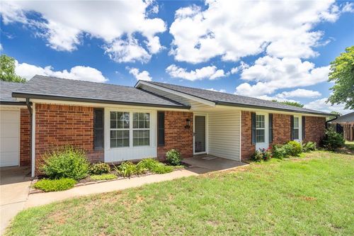 10058 Lark Rd, Weatherford, OK, 73096-2672 | Card Image