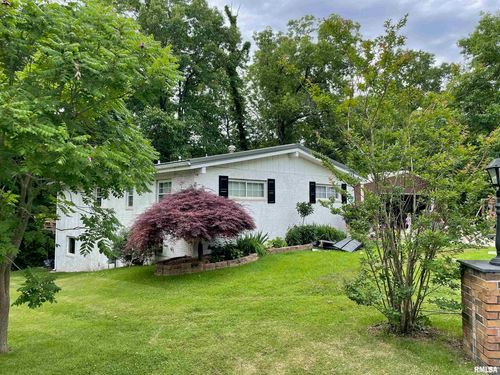 16 Skyline Dr, Chester, IL, 62233-1831 | Card Image