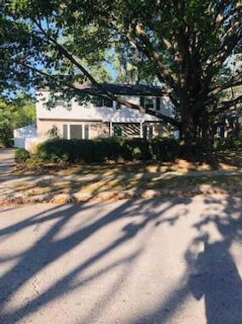 218 Darbyhurst Rd, Columbus, OH, 43228-1321 | Card Image