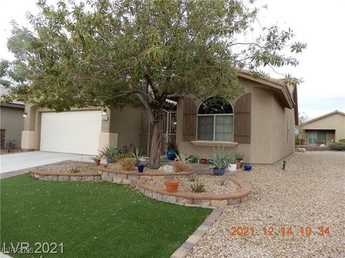 6092 Fox Creek Ave, Las Vegas, NV, 89122-3484 | Card Image