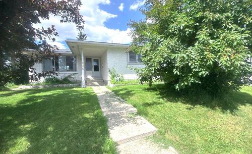 235 Penbrooke Close Se, Calgary, AB, T2A3N9 | Card Image