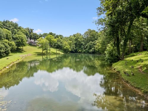 1925 Vicksburg Ln, Lebanon, TN, 37087-4275 | Card Image