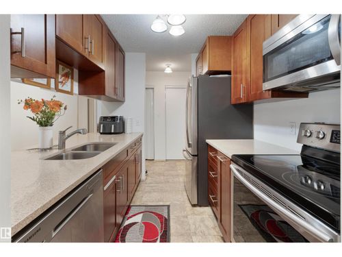 204-4220 139 Ave Nw, Edmonton, AB, T5Y2Y2 | Card Image