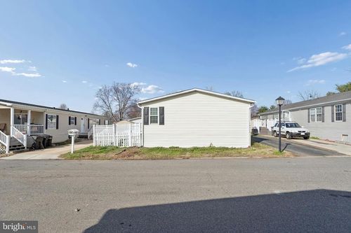 14508 United Dr, CHANTILLY, VA, 20151-3937 | Card Image