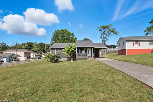 809 Garfield Ct, Winston Salem, NC, 27105-5800 | Card Image