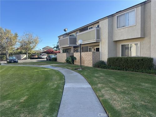 49-8571 La Salle, Cypress, CA, 90630 | Card Image
