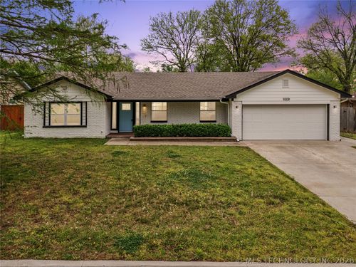 1009 W Canton Street, Broken Arrow, OK, 74012 | Card Image