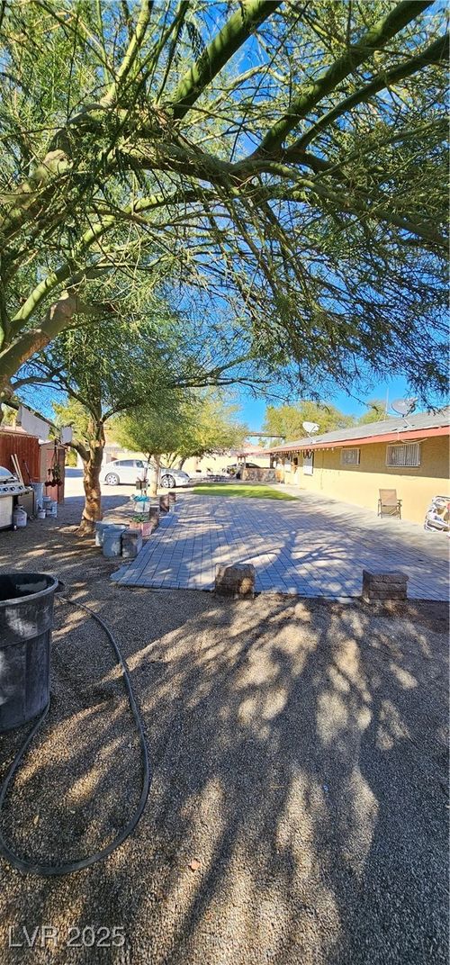 2600 E Bonanza Rd, Las Vegas, NV, 89101-2862 | Card Image