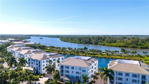 apt-302-9025 Somerset Bay Ln, Vero Beach, FL, 32963-4015 | Card Image