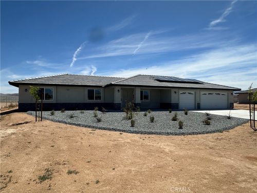 15009 Temecula Road, Apple Valley, CA, 92307 | Card Image