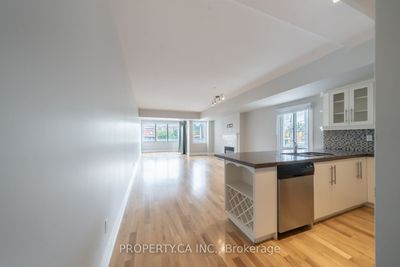 2 - 473 Dupont St, Condo with 2 bedrooms, 3 bathrooms and 1 parking in Toronto ON | Image 2