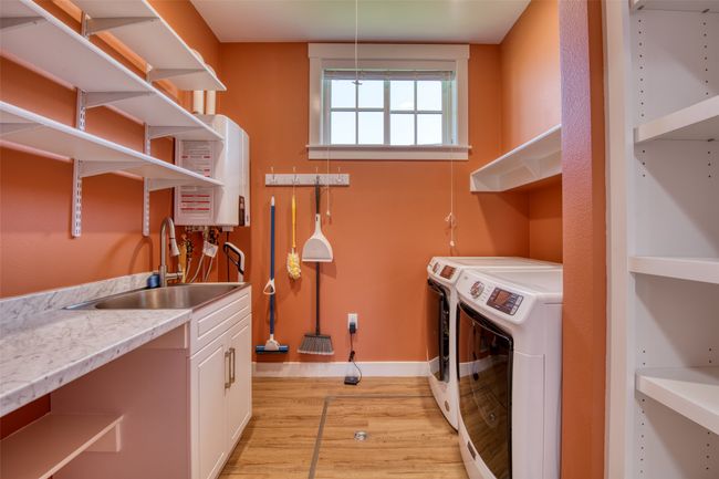 Laundry Room | Image 26