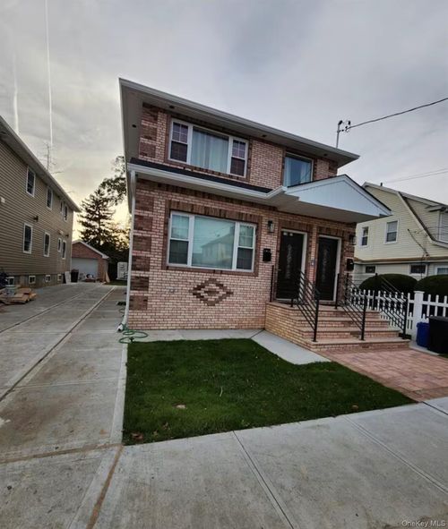 1-119-22 190th St, Saint Albans, NY, 11412-3621 | Card Image