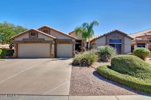 673 S Peppertree Dr, Gilbert, AZ, 85296-3208 | Card Image