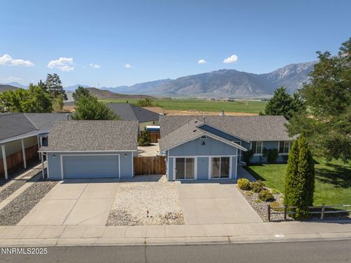 1304 Yellowjacket Ln, Gardnerville, NV, 89460-8341 | Card Image