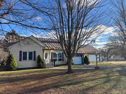 13 Laroe St, Swanton, VT, 05488-1417 | Card Image