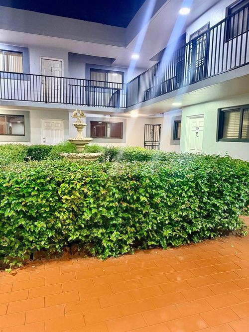 205-1340 W 41st St, Hialeah, FL, 33012 | Card Image