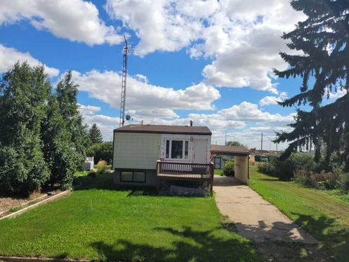 4413 48 St, Forestburg, AB, T0B1N0 | Card Image