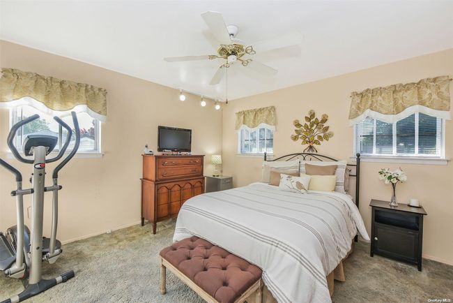 15 Trader Ln, House other with 4 bedrooms, 2 bathrooms and null parking in Brentwood NY | Image 10