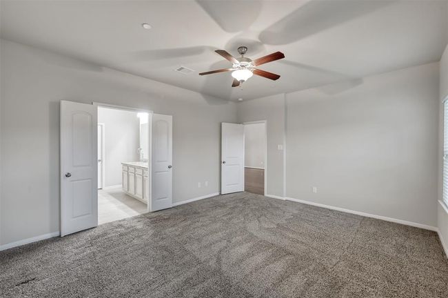 Ceiling fans in every bedroom | Image 15