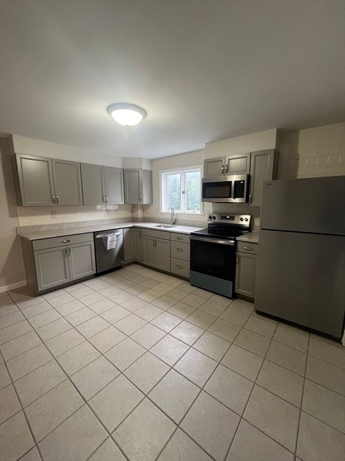 apt-1-57 Wright St, Stoneham, MA, 02180-2892 | Card Image