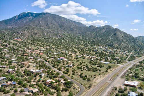 2 Monticello Dr Ne, Albuquerque, NM, 87123-9601 | Card Image