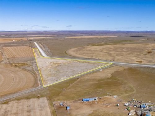 12202 Road 12 Ne, Moses Lake, WA, 98837-9394 | Card Image