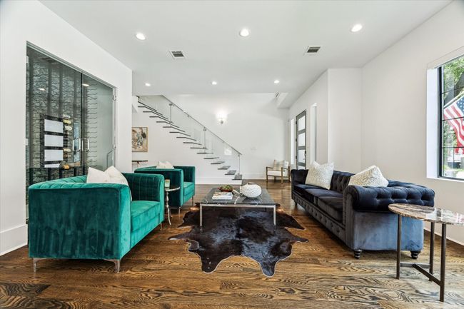 1010 Waltway Dr, House other with 5 bedrooms, 6 bathrooms and 2 parking in Houston TX | Image 10