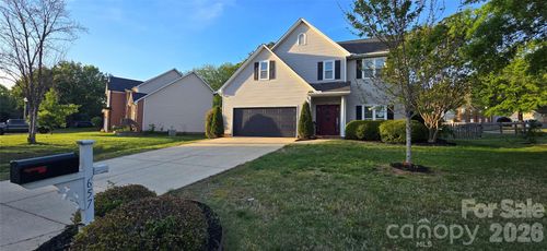 657 Gable Oaks Ln Nw, Concord, NC, 28027-5203 | Card Image