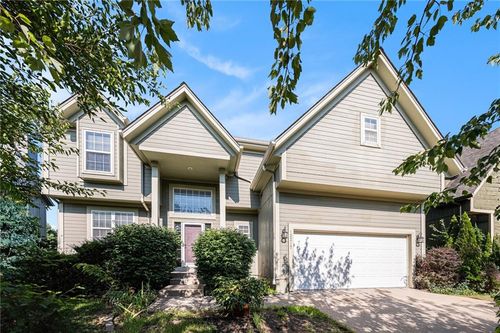 13217 Noland St, Overland Park, KS, 66213-2384 | Card Image