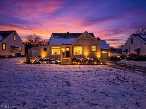 107 Renee Dr, Struthers, OH, 44471-1519 | Card Image