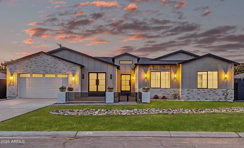 4032 E Earll Dr, Phoenix, AZ, 85018-7144 | Card Image