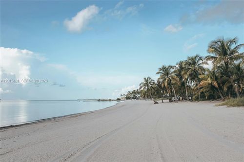 1815 Ne 154th St, North Miami Beach, FL, 33162-6047 | Card Image