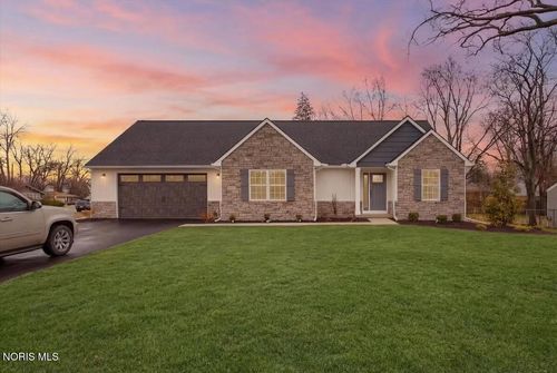 4550 Vineyard Rd, Toledo, OH, 43623-2911 | Card Image