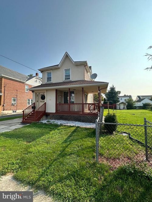 38 Myrtle Ave, LAWRENCEVILLE, NJ, 08648-4526 | Card Image