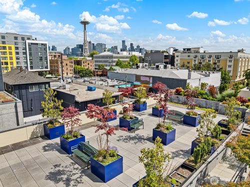 apt-304-17 W Mercer St, Seattle, WA, 98119-5910 | Card Image