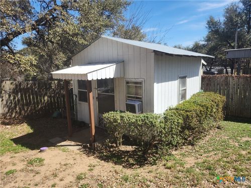 111 Valley View St, Canyon Lake, TX, 78133-4240 | Card Image