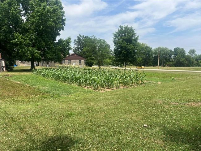 1112 Bridgeport Rd, House other with 3 bedrooms, 1 bathrooms and null parking in Indianapolis IN | Image 4