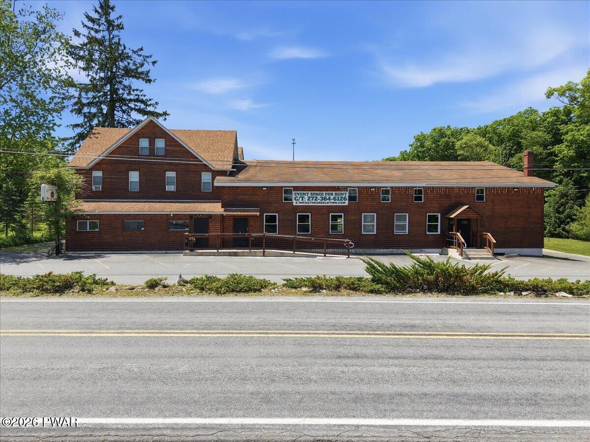 222 Pa-590, Greeley, PA 18425