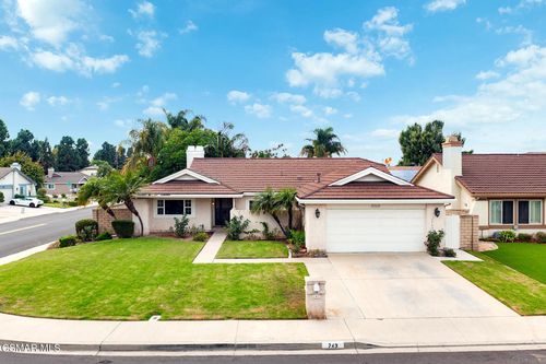 743 Rowland Ave, Camarillo, CA, 93010-4562 | Card Image