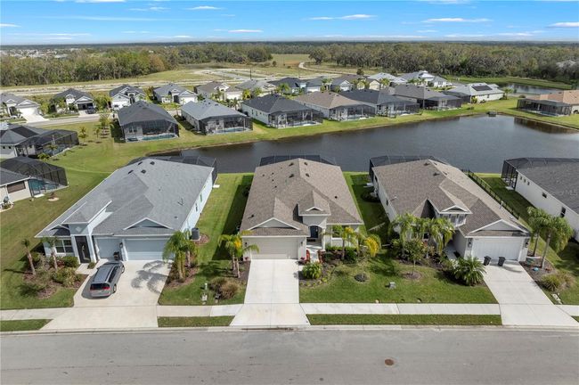 12726 Rainwashed Loop, House other with 3 bedrooms, 2 bathrooms and null parking in Parrish FL | Image 6
