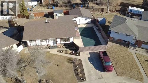 52 Cypress Way Se, Medicine Hat, AB, T1B1G7 | Card Image