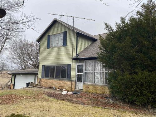 124 S 450 E. Road, Pierceton, IN, 46562 | Card Image