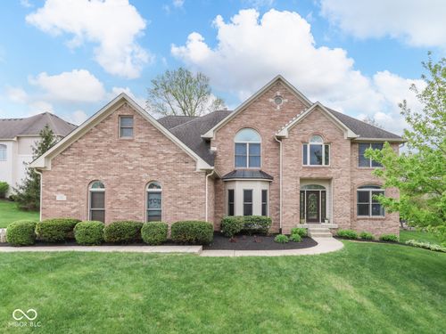 5517 Westbourne Ct, Greenwood, IN, 46143-6924 | Card Image