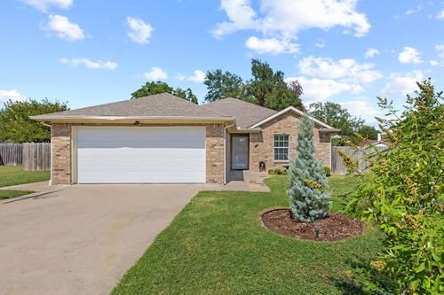 106 Westwood Ct, Bonham, TX, 75418-2036 | Card Image