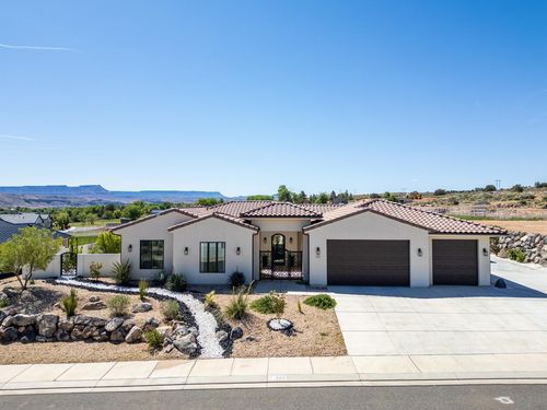 323 W Center St, Toquerville, UT, 84774-7743 | Card Image